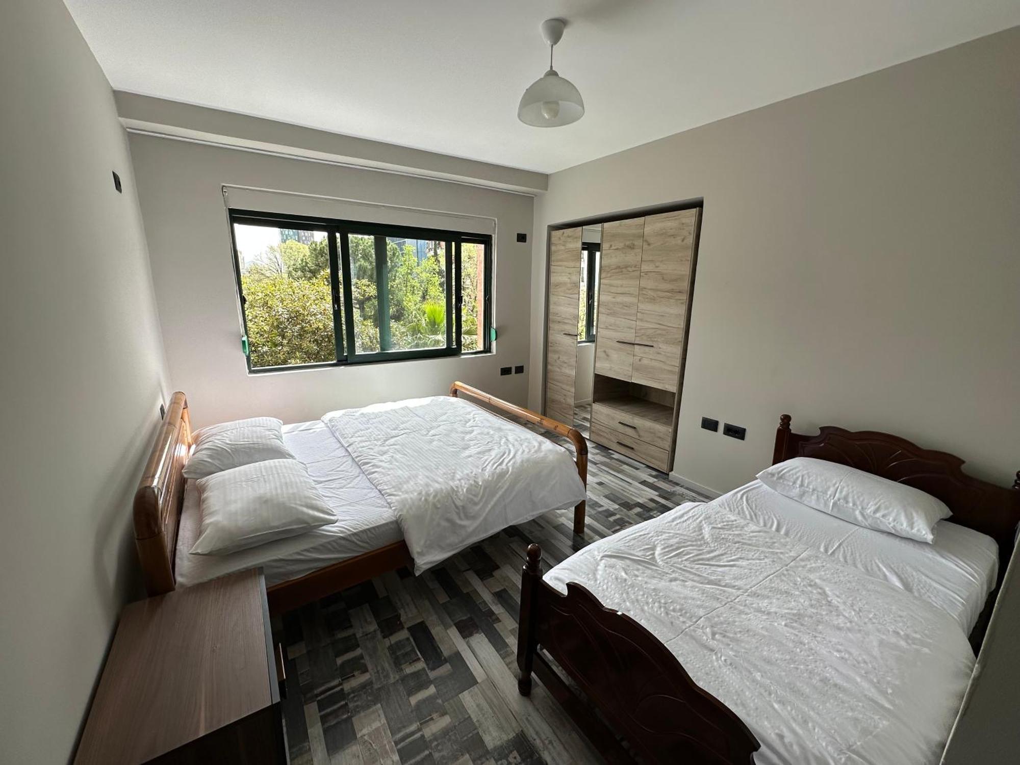 Apartamento Piazza City Center Tirana Exterior foto
